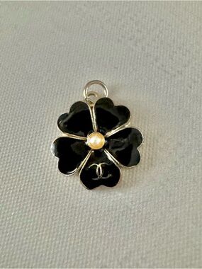 Chanel Chanel Pink Camellia Four-Leaf Flower Pearl CC Logo Charm Pendant